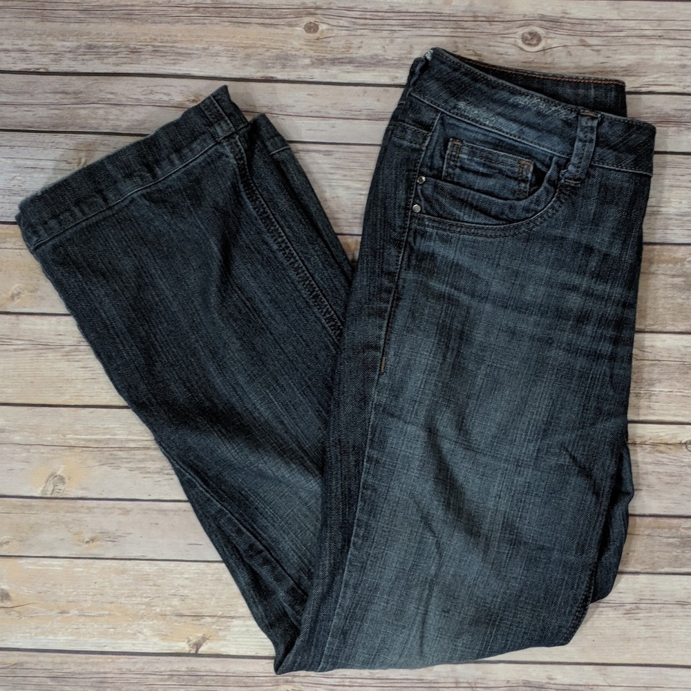 DKNY Factory Distressed Jeans size 6